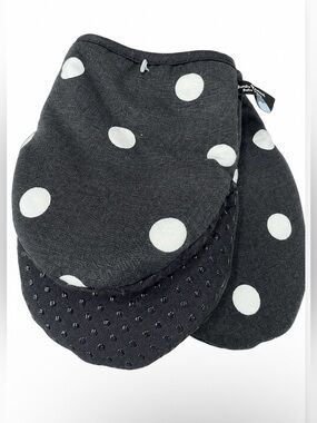 Kate Spade Deco Dot Oven Mitts – Black Wash w/ White Polka Dots